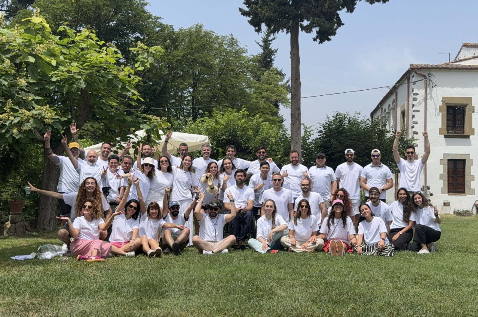 Summer Team Building: Enjoying the frekuency together
